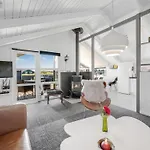Henning - From The Sea By Interhome