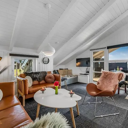 Henning - From The Sea By Interhome *