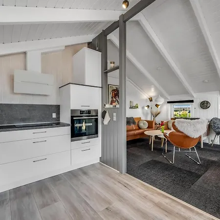 Henning - From The Sea By Interhome